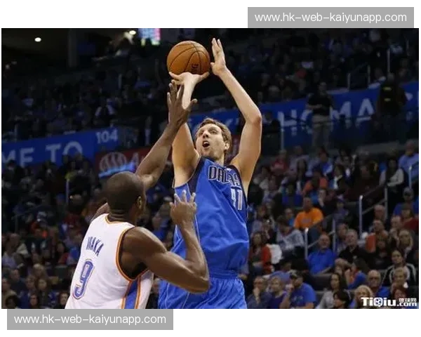 决战俄城，达拉斯之巅：小牛与雷霆的史诗对决，谁将问鼎西部？